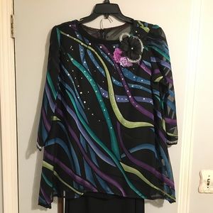 Marci gras top and skirt size 16-18. Black skirt w/pockets.